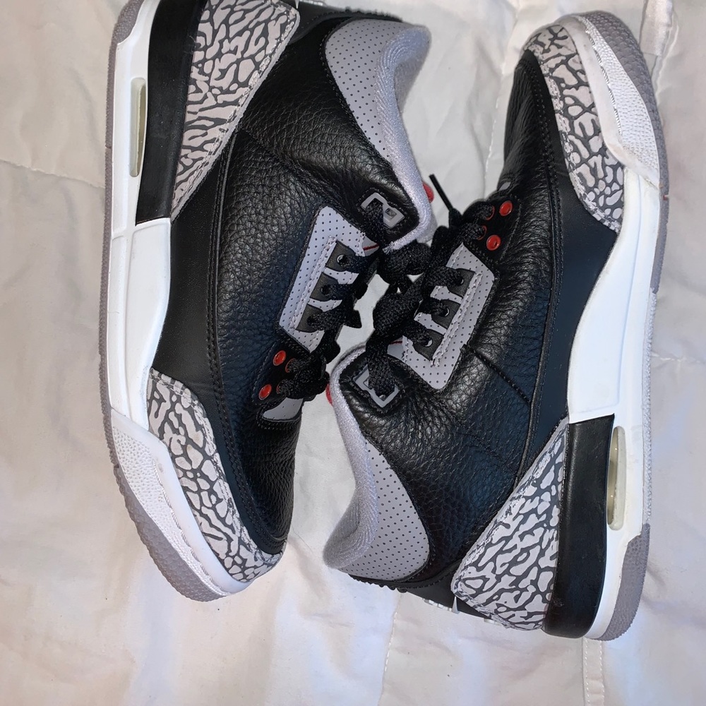 Retro Jordan Black Cement 3’s